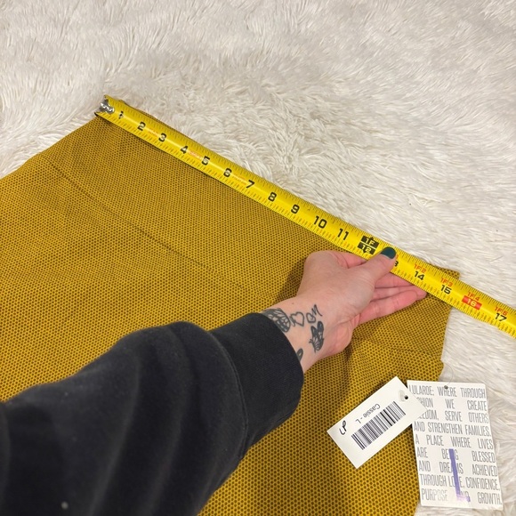 LulaRoe mustard yellow polka dot cassie skirt NWT size large - Picture 3 of 11